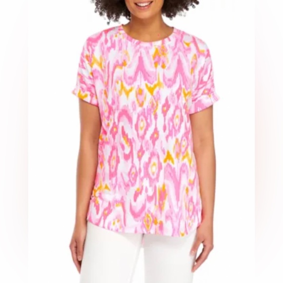 crown & ivy Tops - Crown & Ivy short sleeve knit top